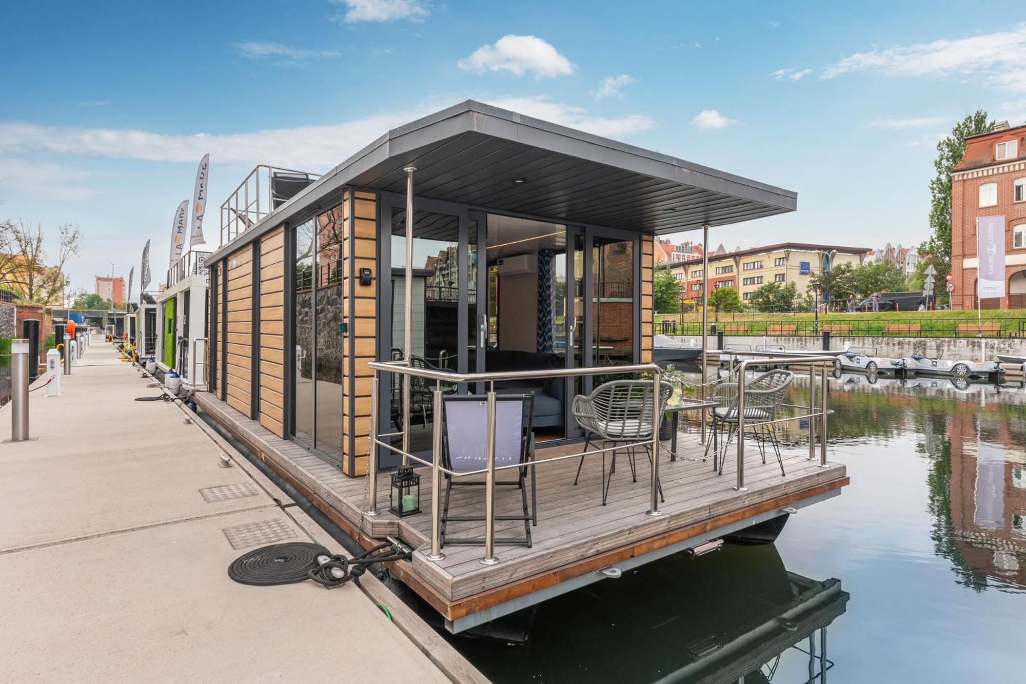 Domy Na Wodzie - La Mare Motlava Houseboats With Sauna By Downtown Apartments Гданськ Номер фото